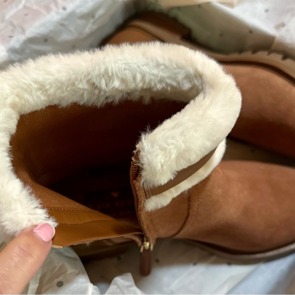 Kate Spade Tan Suede Boots with White Fur. Womens size 6.5 - Picture 10 of 10